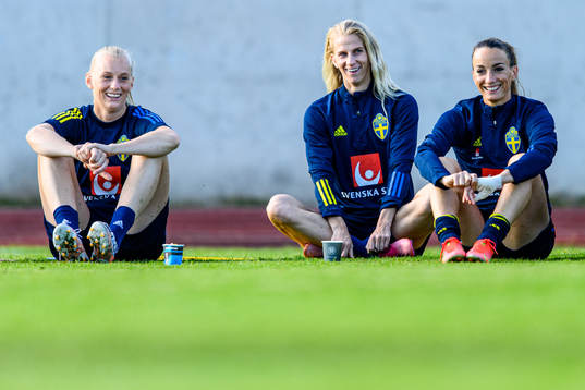 Stina Blackstenius, Sofia Jakobsson and Kosovare Asllani of