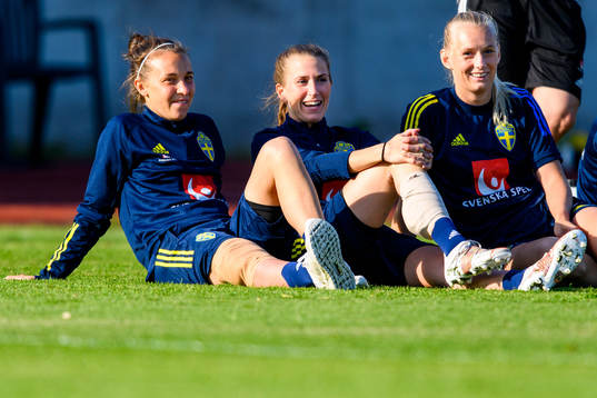 Julia Zigiotti Olme, Emma Berglund and Stina Blackstenius