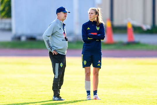 Emma Berglund and Peter Gerhardsson, Head coach of the