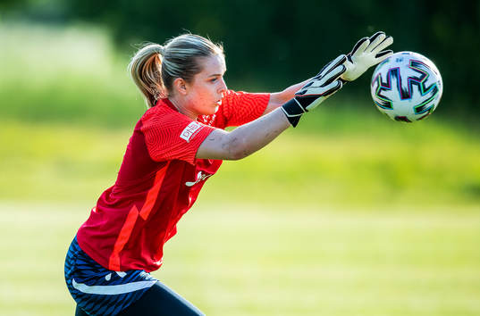 Goalkeeper Guro Pettersen of the Norwegian women’s