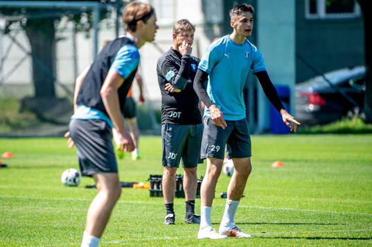 Huvudtränare Jon Dahl Tomasson