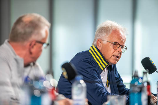 Team doctor Anders Valentin of the Swedish national