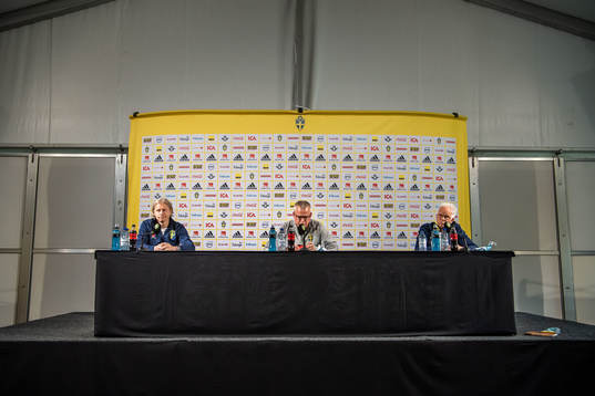 Team manager Stefan Pettersson, Janne Andersson, head coach