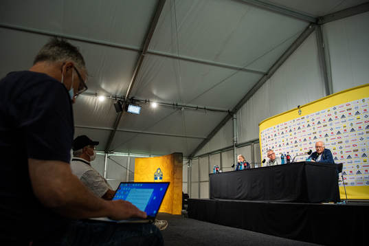 Team manager Stefan Pettersson, Janne Andersson, head coach