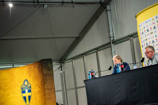 Team manager Stefan Pettersson and Janne Andersson, head