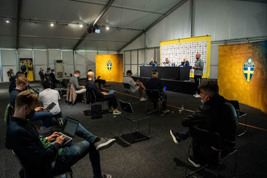 Team manager Stefan Pettersson, Janne Andersson, head