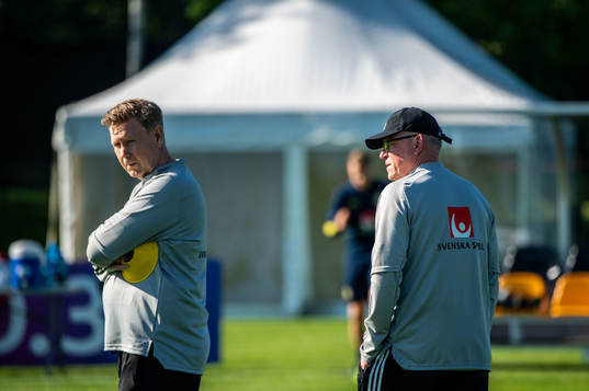 Assistant coach Peter Wettergren and Janne Andersson, head