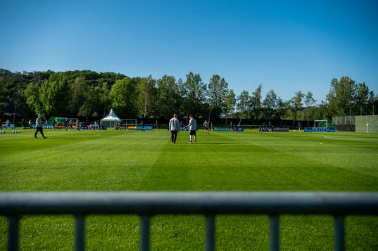 Assistant coach Peter Wettergren and Janne Andersson, head