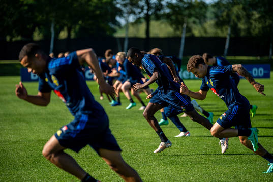 Alexander Isak and Jordan Larsson of the Swedish national