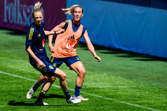 Amanda Ilestedt and Julia Roddar of the Swedish women's
