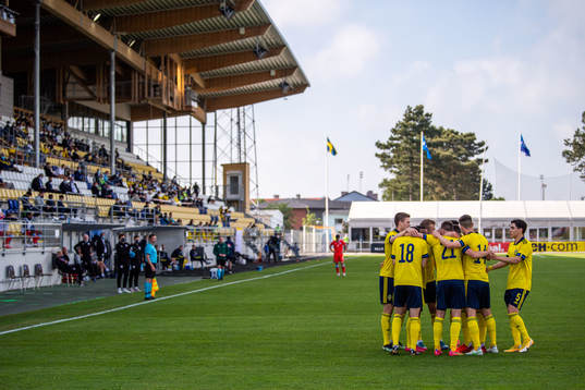 Tim Prica of Sweden celebrates 2-0 with teammates