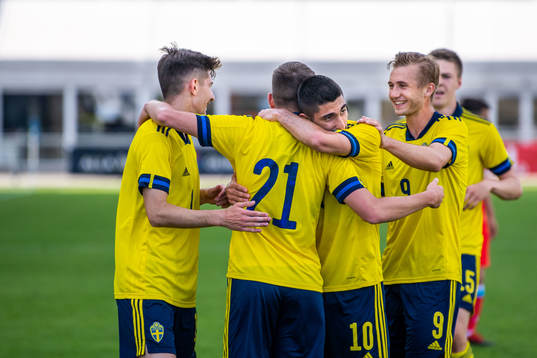 Tim Prica of Sweden celebrates with Rami Hajal and Benjamin