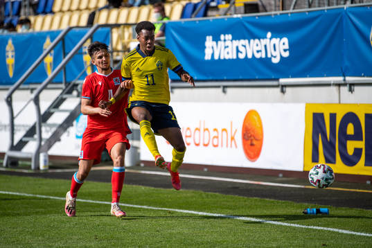Yannick Schaus of Luxembourg and Anthony Elanga of Sweden
