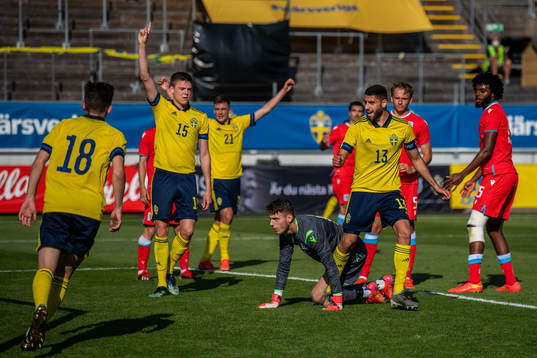 Emil Holm and Aiham Ousou of Sweden celebrates 4-0