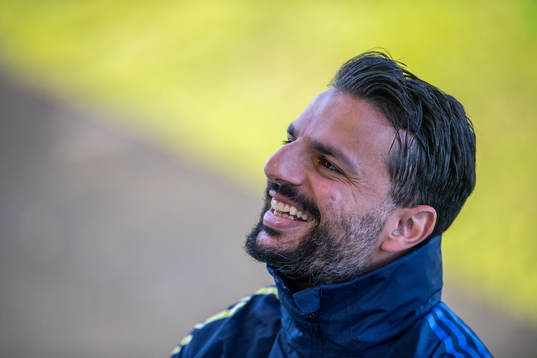 Poya Asbaghi, head coach of Sweden