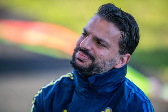 Poya Asbaghi, head coach of Sweden