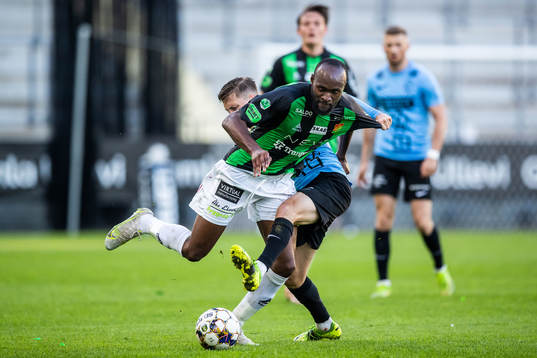 GAIS Boris Lumbana och Landskronas Kevin Jensen