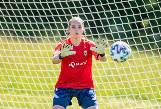Goalkeeper Guro Pettersen of the Norwegian women’s