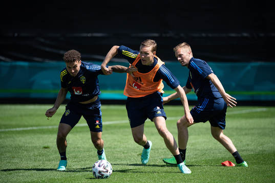 Jordan Larsson, Ludwig Augustinsson and Sebastian Larsson