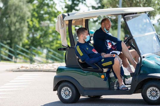 goalkeeper Kristoffer Nordfeldt and Andreas Granqvist  of