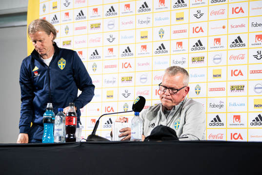Stefan Pettersson, team manager, and Janne Andersson, head