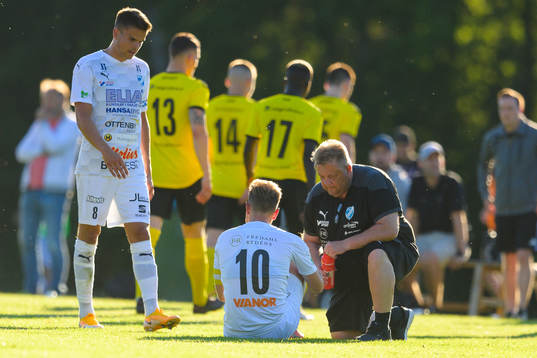 Bergas Oskar Engström får vård på planen