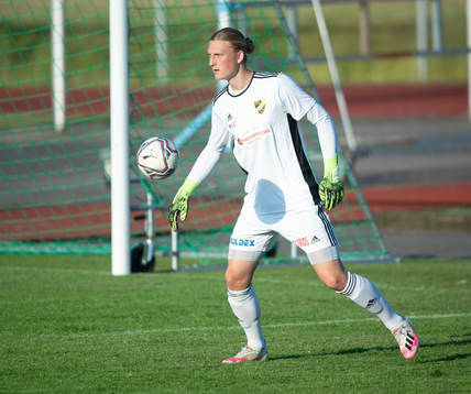 IFK Hässleholms Carl Lundahl Persson i matchen i division
