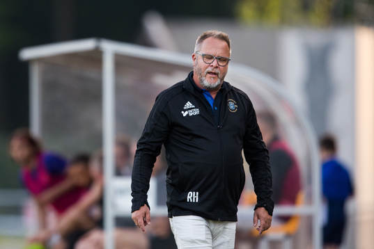 Ängelholms tränare Roar Hansen deppar