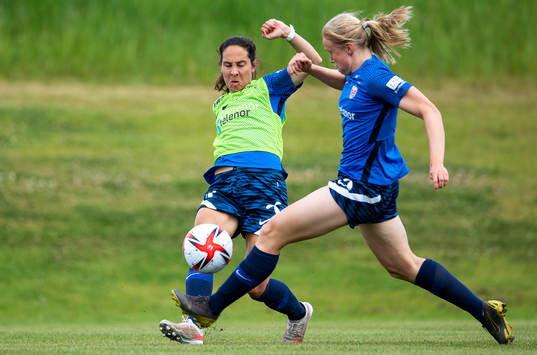 Ingrid Moe Wold and Elise Hove Thorsnes of the Norwegian