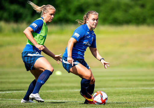Elise Hove Thorsnes and Olaug Tvedten of the Norwegian