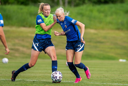 Synne Sofie Kinden Jensen and Karina Sævik of the
