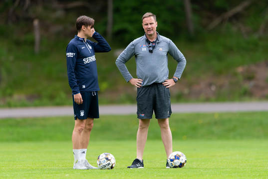 IFK Göteborgs Simon Thern och Frölundas tränare Roger