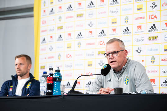 Sebastian Larsson and Janne Andersson, head coach of the