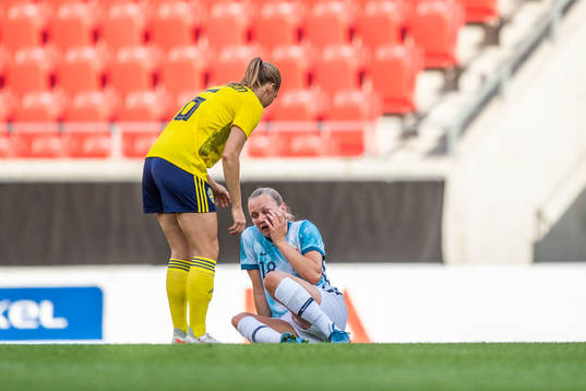 Magdalena Eriksson of Sweden and Frida Maanum of Norway