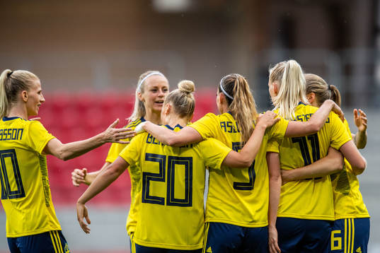 Sofia Jakobsson, Amanda Ilestedt, Kosovare Asllani, Stina