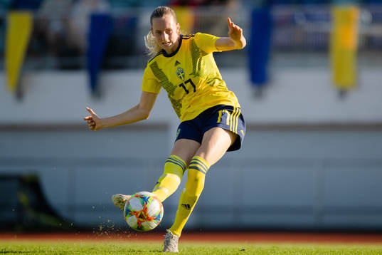 Sveriges Ellen Wangerheim skjuter 2-0