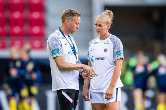 Martin Sjögren, head coach and Lisa-Marie Karlseng Utland