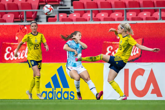Amanda Ilestedt of Sweden and Emilie Bosshard Haavi of