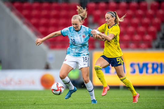 Frida Maanum of Norway and Kosovare Asllani of Sweden