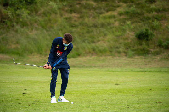 Jordan Larsson of the Swedish national football team golfing