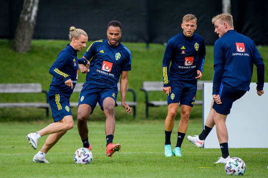 Niclas Hult, Isaac Kiese Thelin, Jesper Karlsson and Jacob