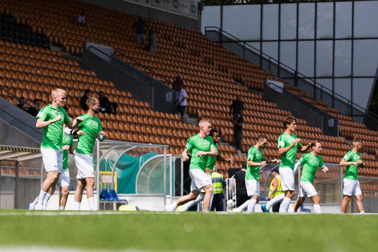 Västerås spelare värmer upp