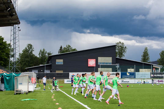 Västerås spelare värmer upp