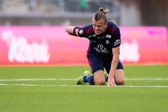 Östers Jesper Jonasson Westermark har ont