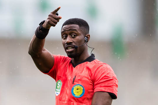 Domare Fredrik Oppong