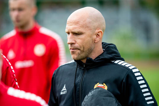 Kalmars tränare Henrik Rydström deppar innan