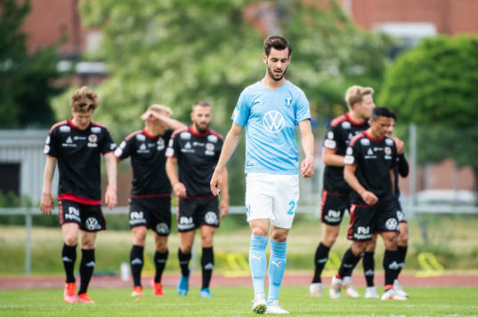 Malmö FFs Adi Nalic deppar