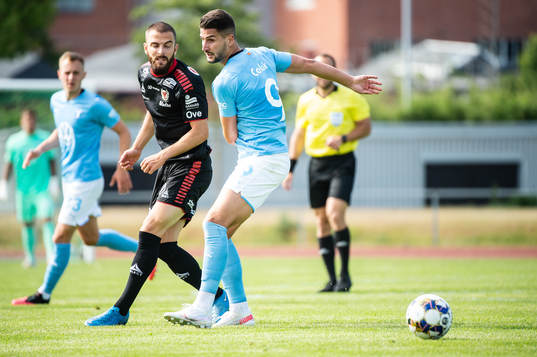 Kalmars Filip Sachpekidis och Malmö FFs Antonio Colak
