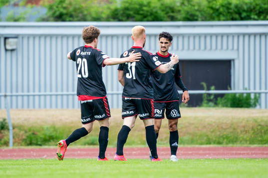 Kalmars Noah Shamoun gör 0-1 och jublar