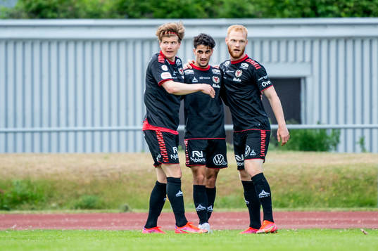 Kalmars Noah Shamoun gör 0-1 och jublar